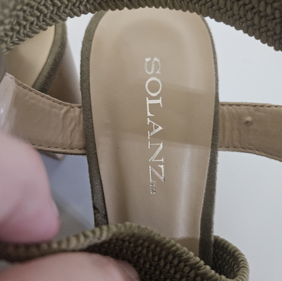 Solanz Green Strappy Low Heel! - Picture 3 of 4